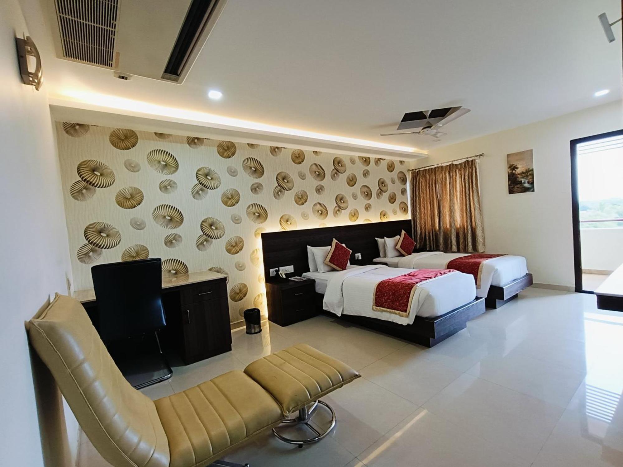 Holiday Residency Коимбаторе Екстериор снимка